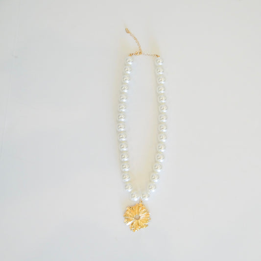 Pearl Gold Flower Necklace