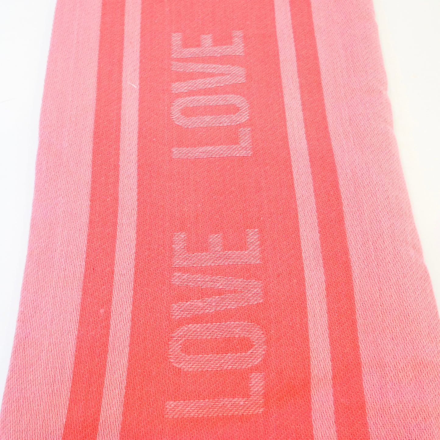 Love Jacquard Hand Towel