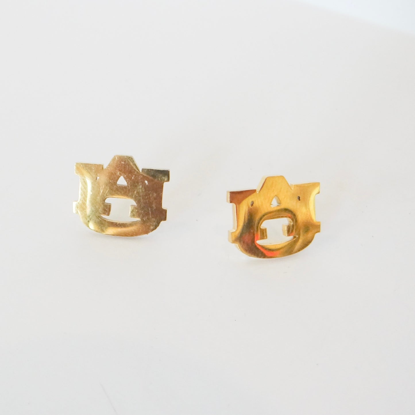 Classic Auburn Gold Stud Earrning