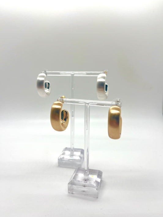 Oval Metallic Chunky Hoop