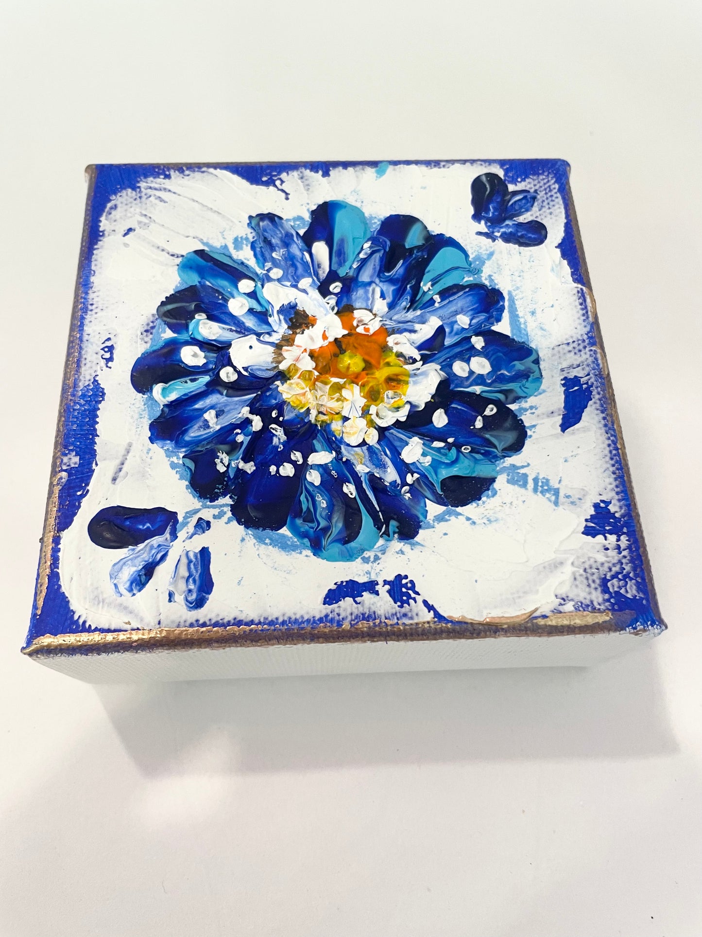 4 x 4 Textured Flower Artwork