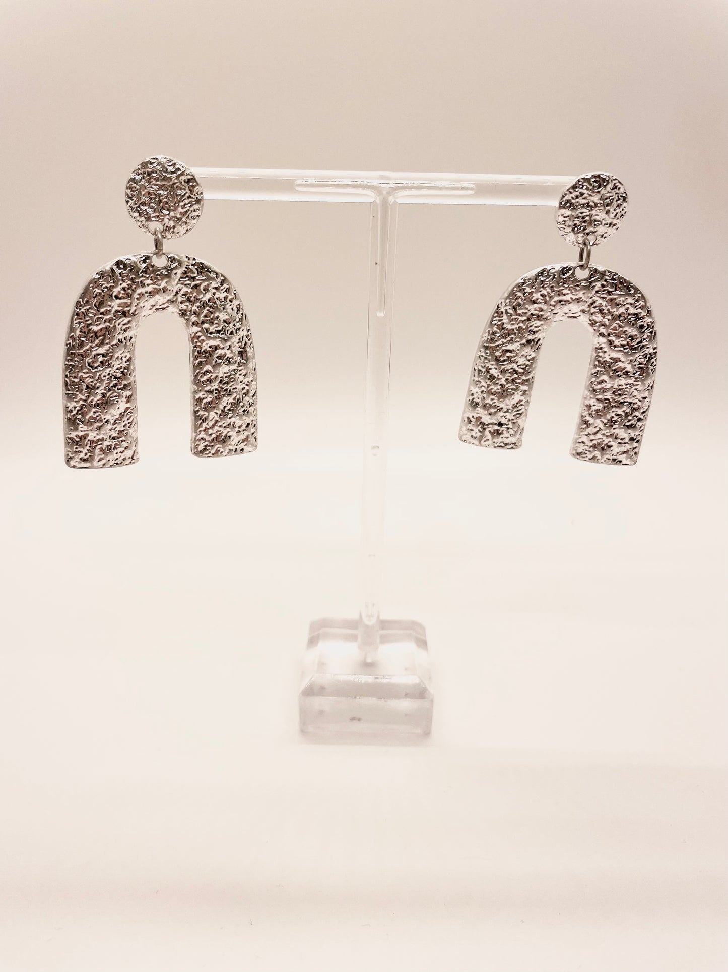 Silver Hammered U Earrings