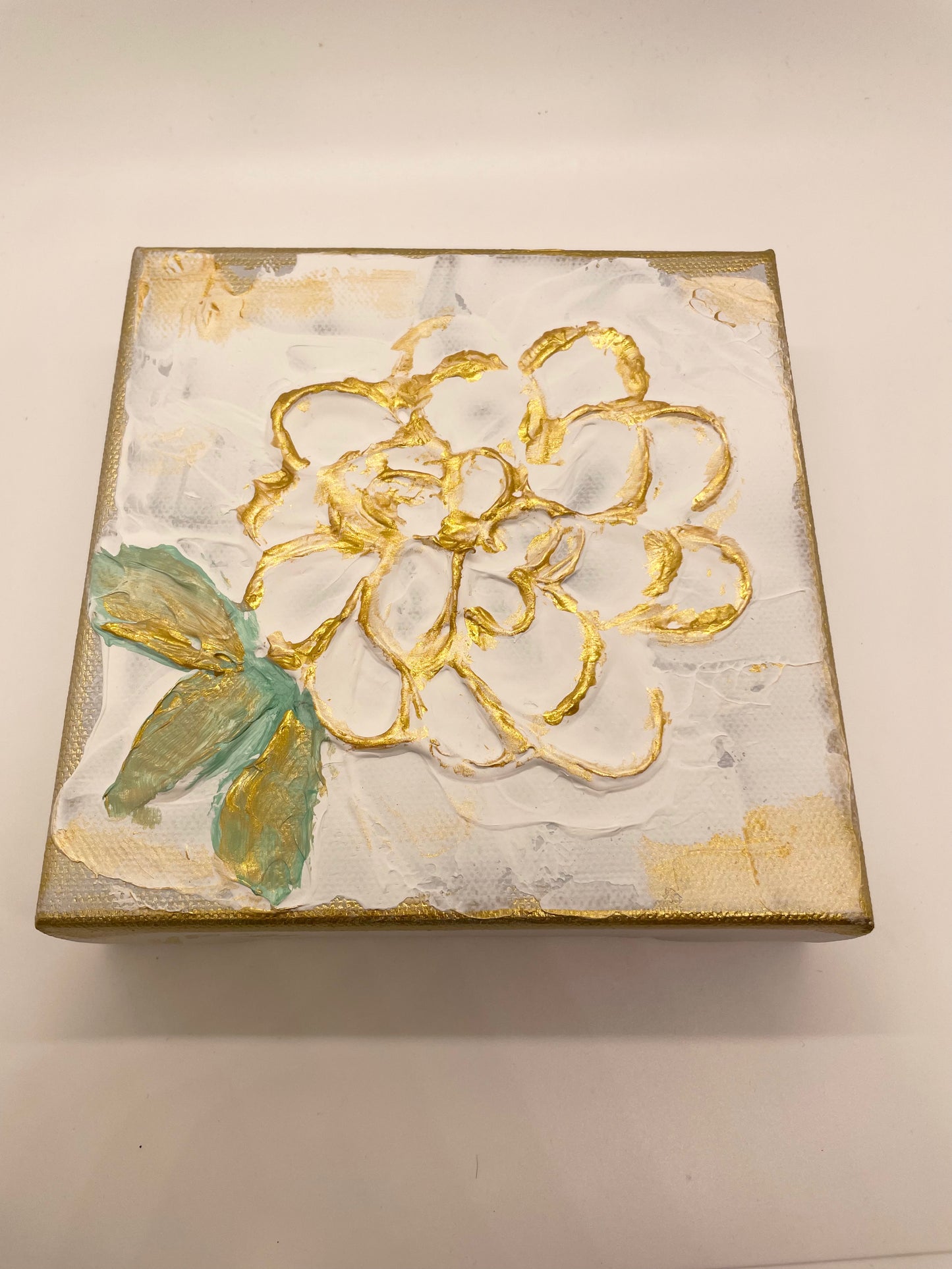 6x6 Textured Flower Artwork