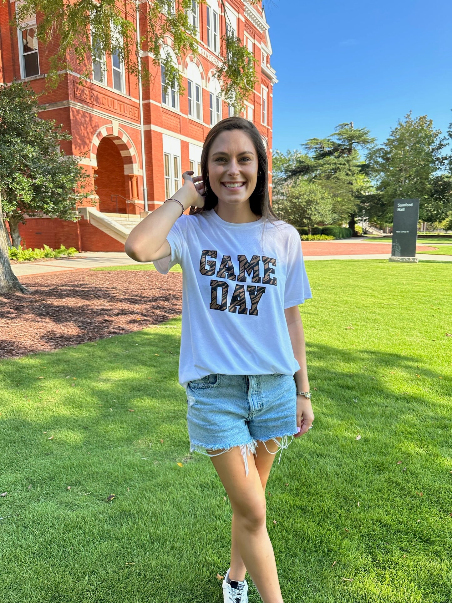 Tiger Game Day Crew Neck Short Sleeve Top