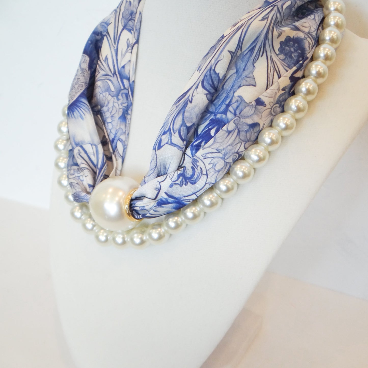 Pearl Toile Scarf Necklace
