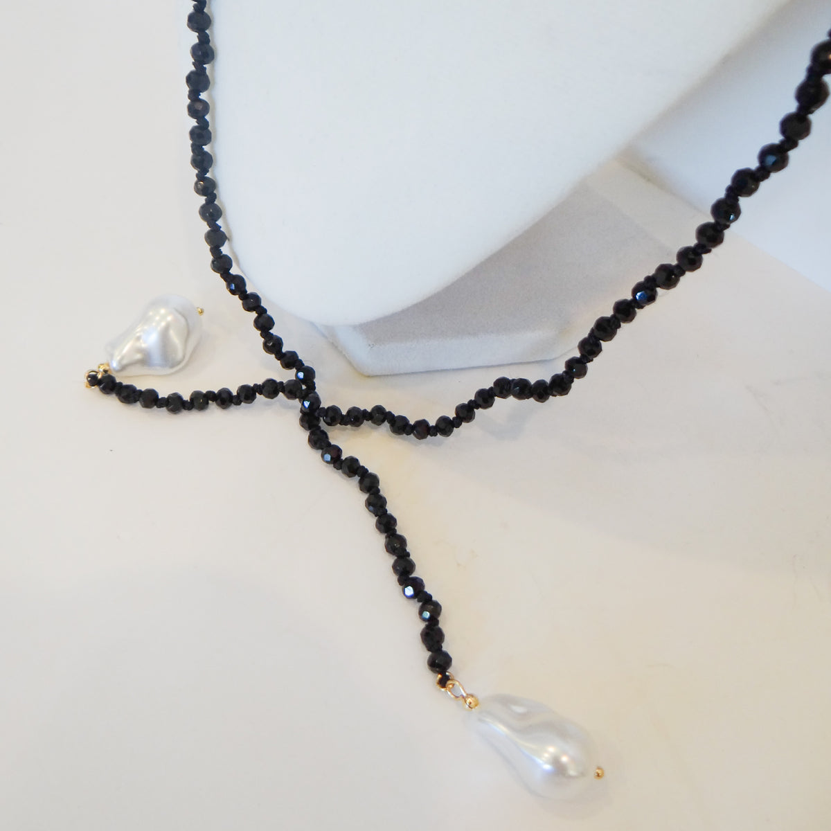 Onyx Pearl Lariat Necklace