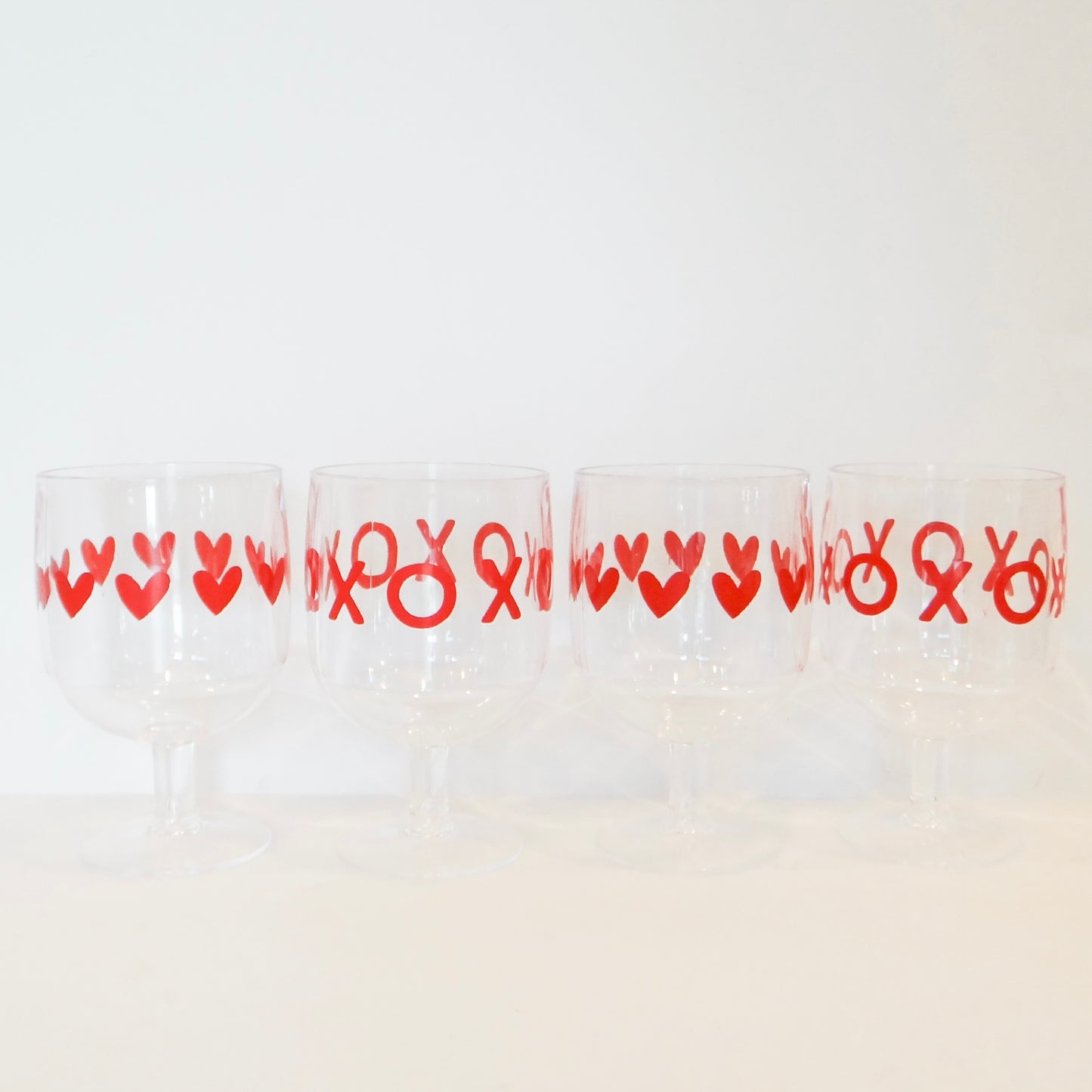 XOXO Wine Glass Set