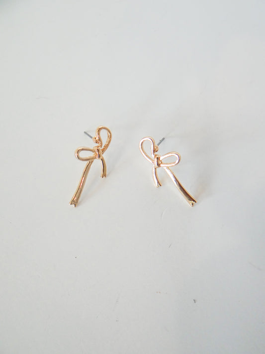 Earring of the Week 04/22 - Gold Bow Studs