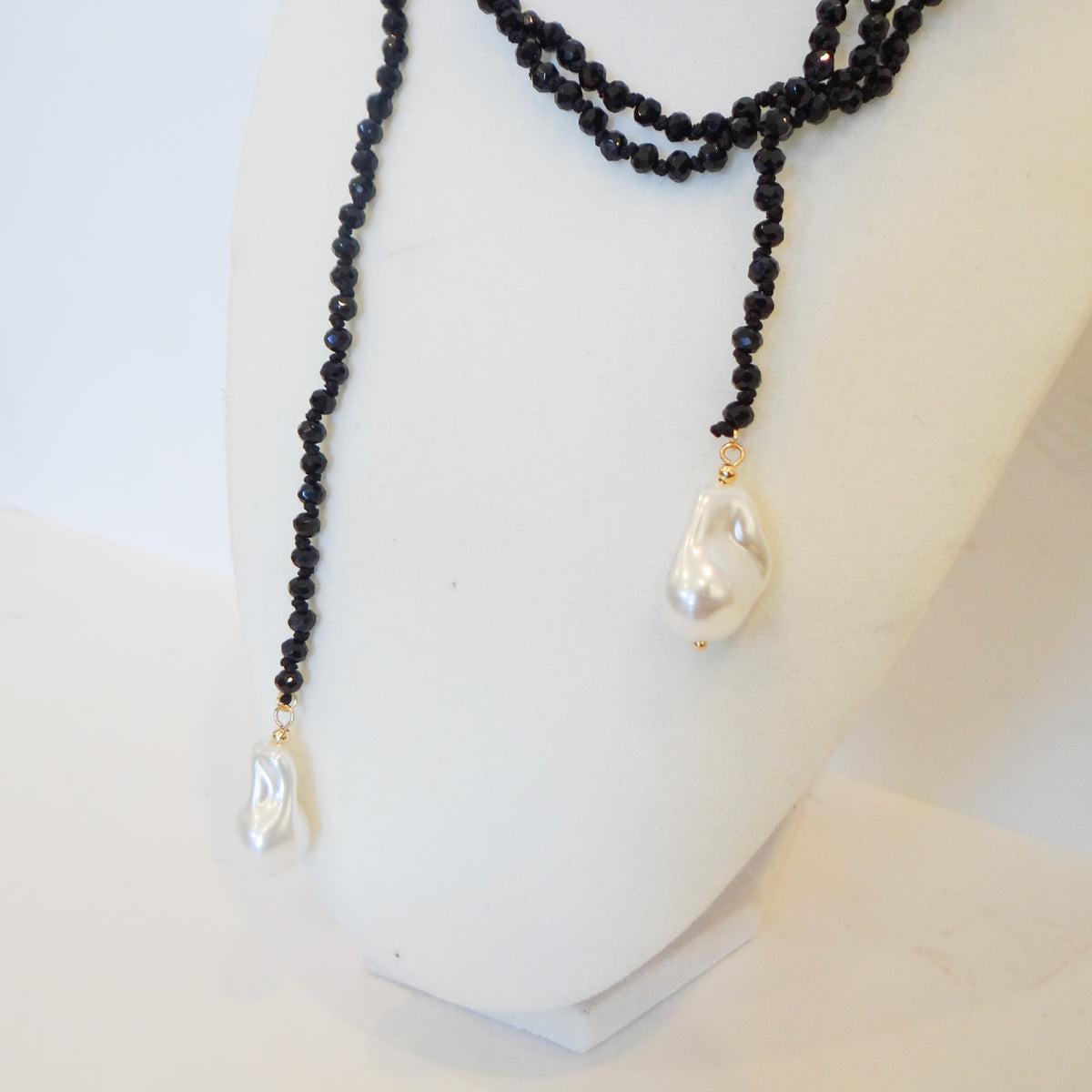 Onyx Pearl Lariat Necklace