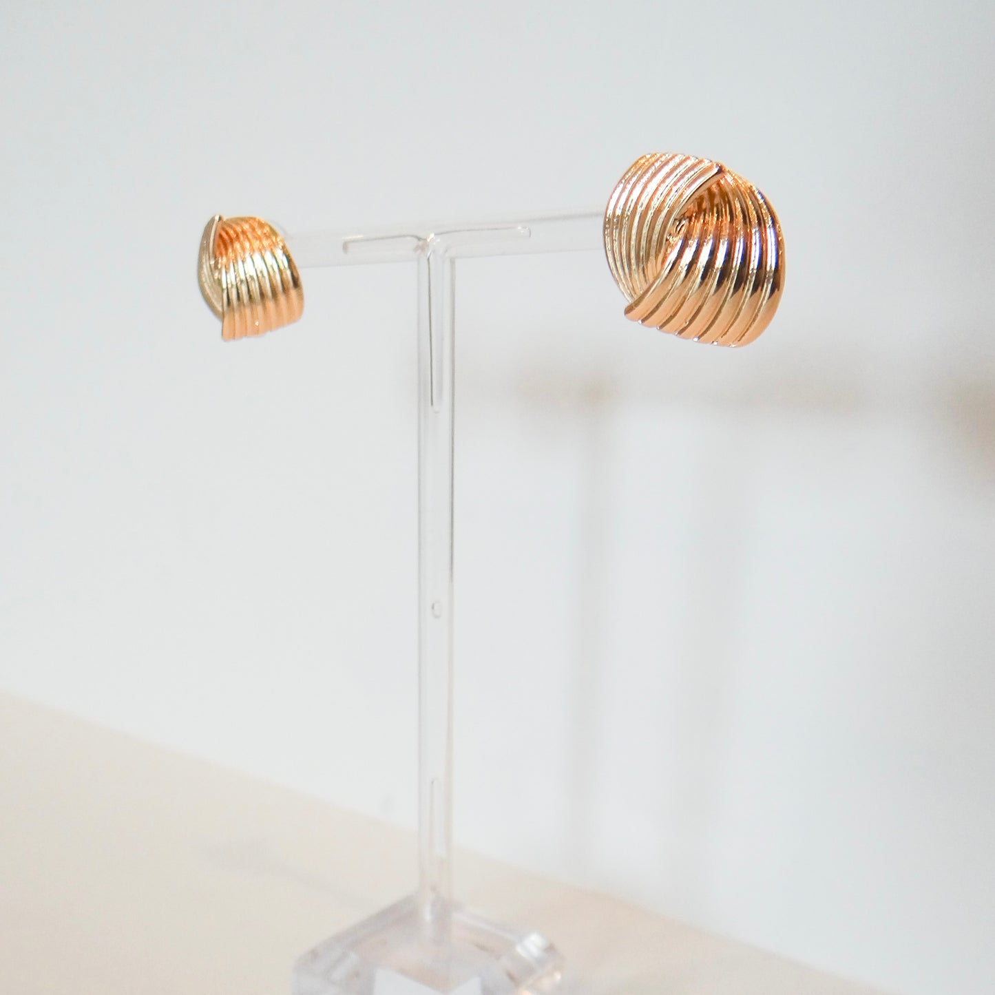 Fan Gold Studs