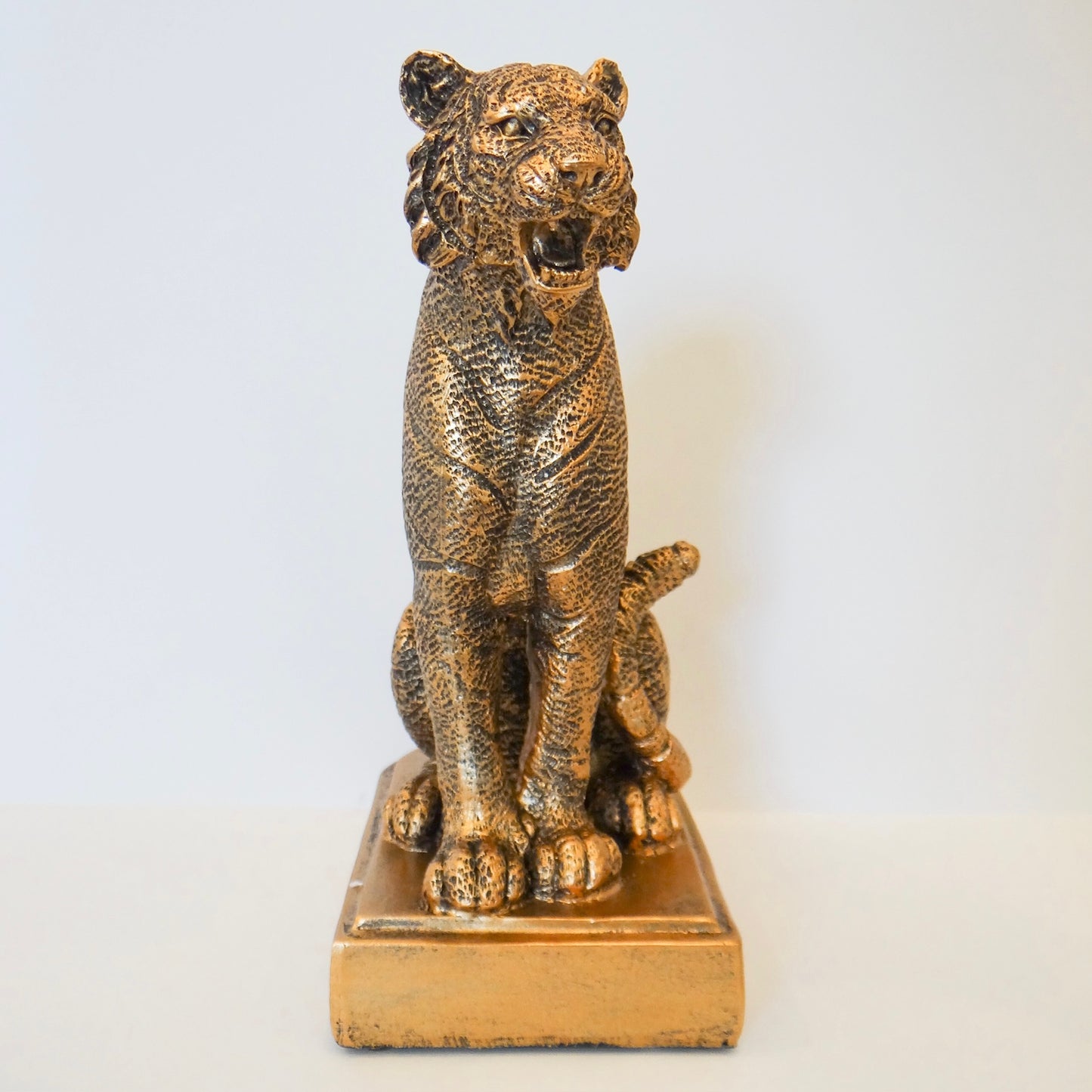 Gold Tiger Decor
