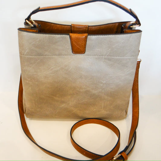 The Traveler Purse