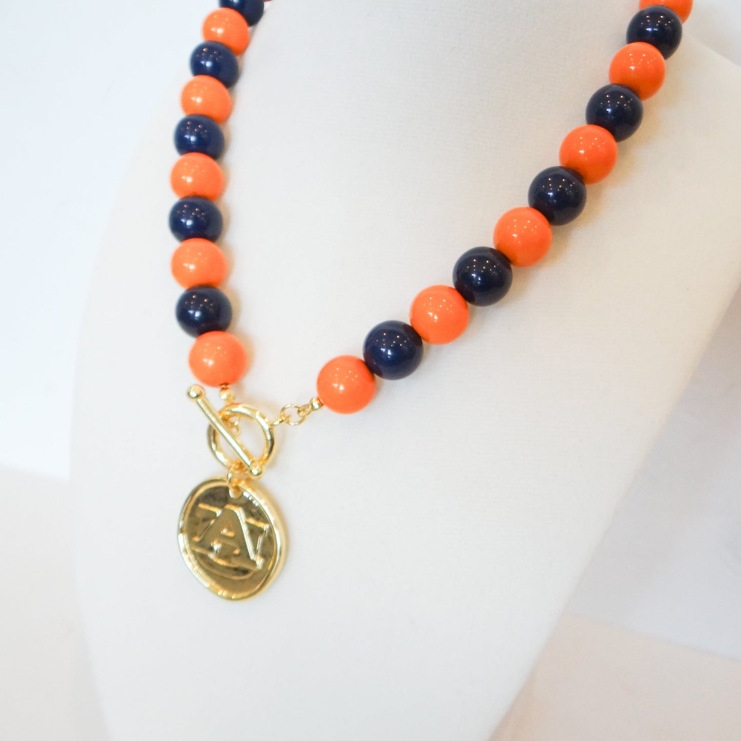 Auburn Beaded Pendant Necklace