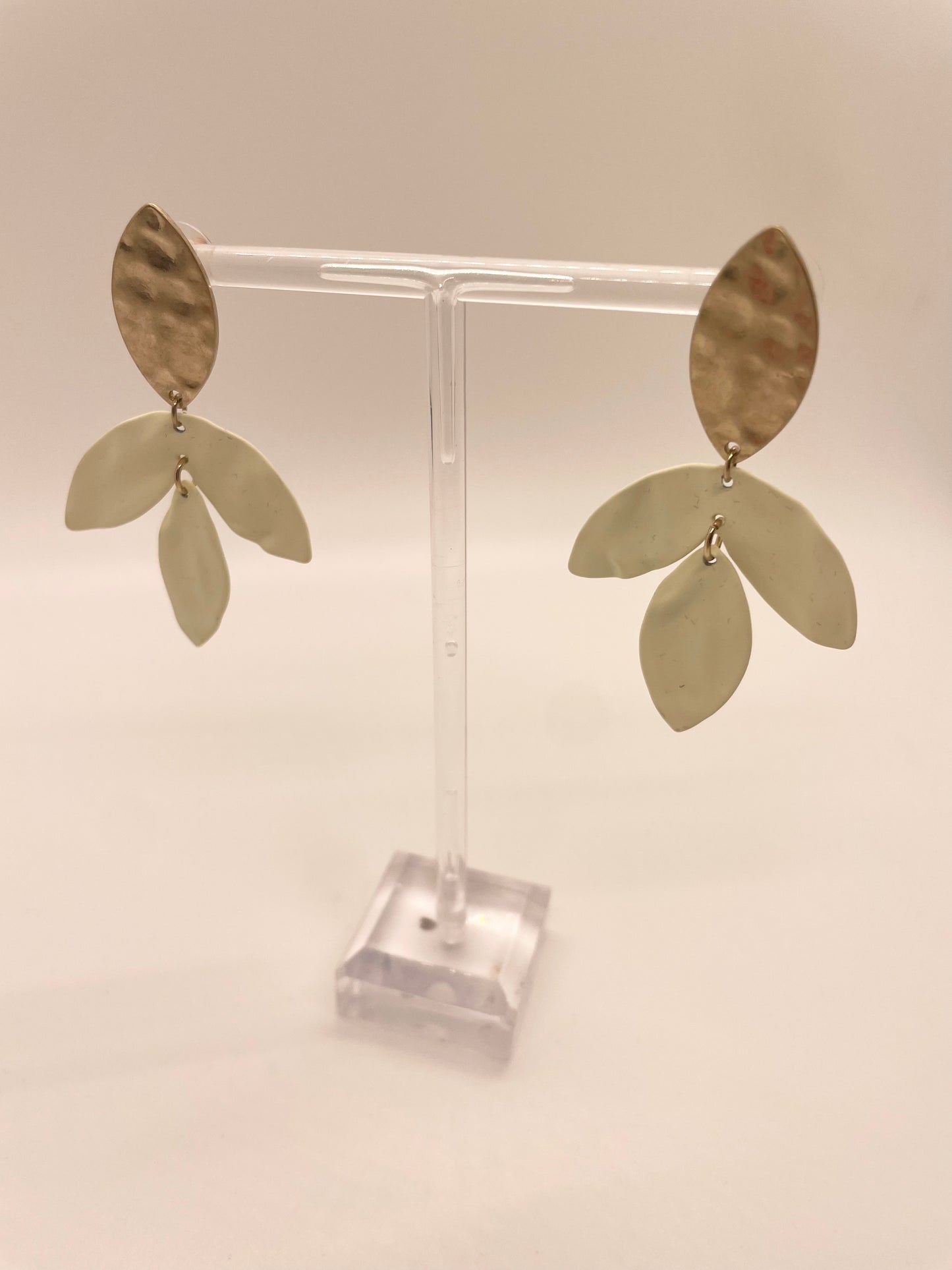 Beige & Gold Flower Earrings
