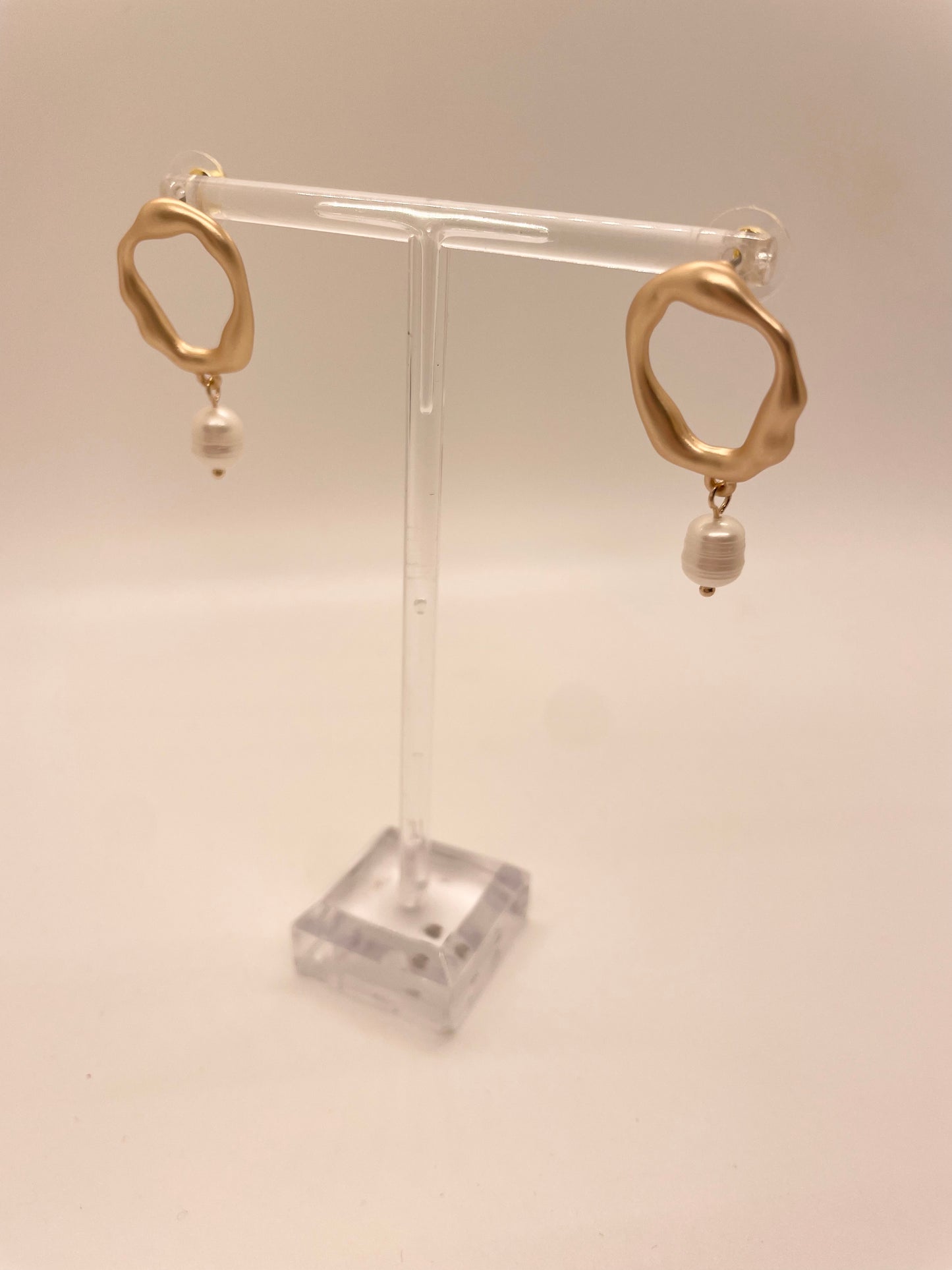 Gold Circle with Pearl Earrings