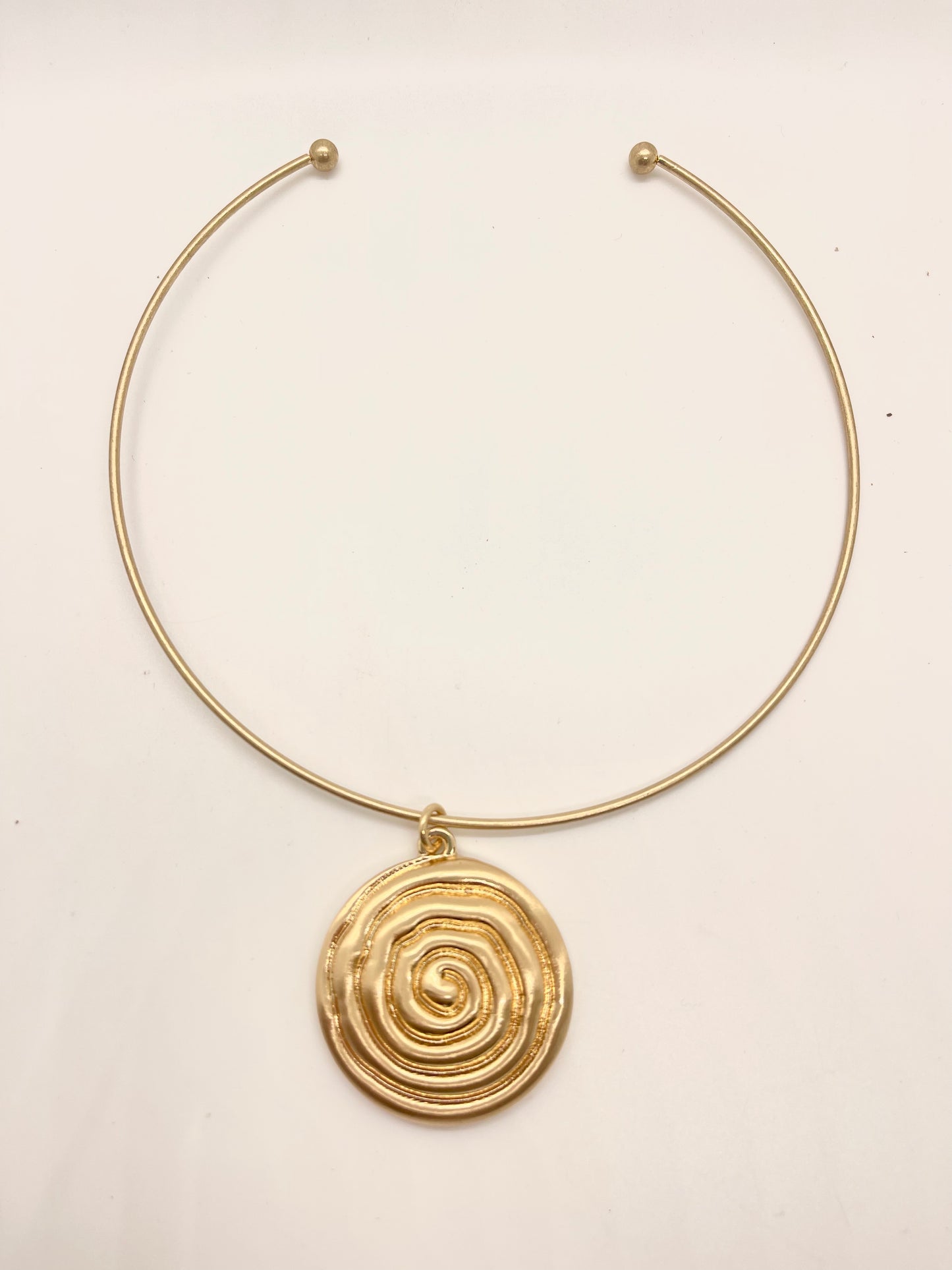 Statement Choker with Swirled Pendant