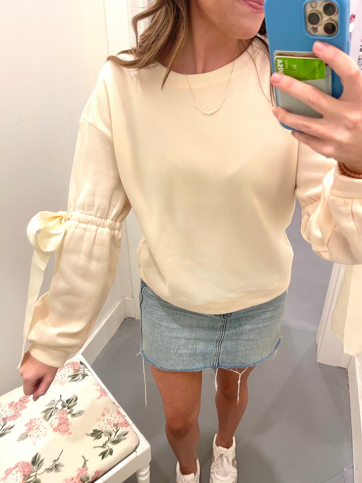 Cream Bow Sleeve Sweatshirt