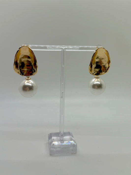 Pearl and Gold Teardrop Earrings