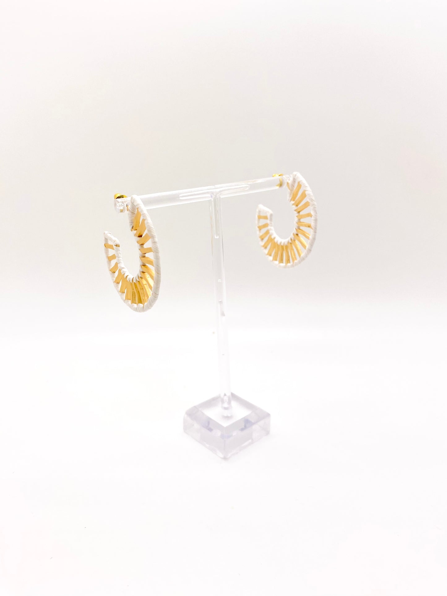 White and Gold Pinwheel Earring